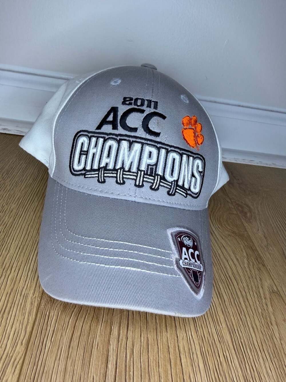 BOGO Clemson Tigers 2011 ACC Football Champions Locker Room Edition Adjustable H